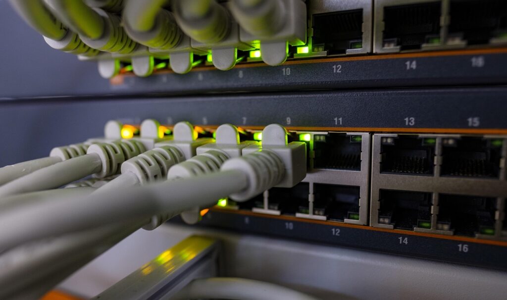 How to Test Ethernet Cable: 4 Methods (With and Without a Tester)